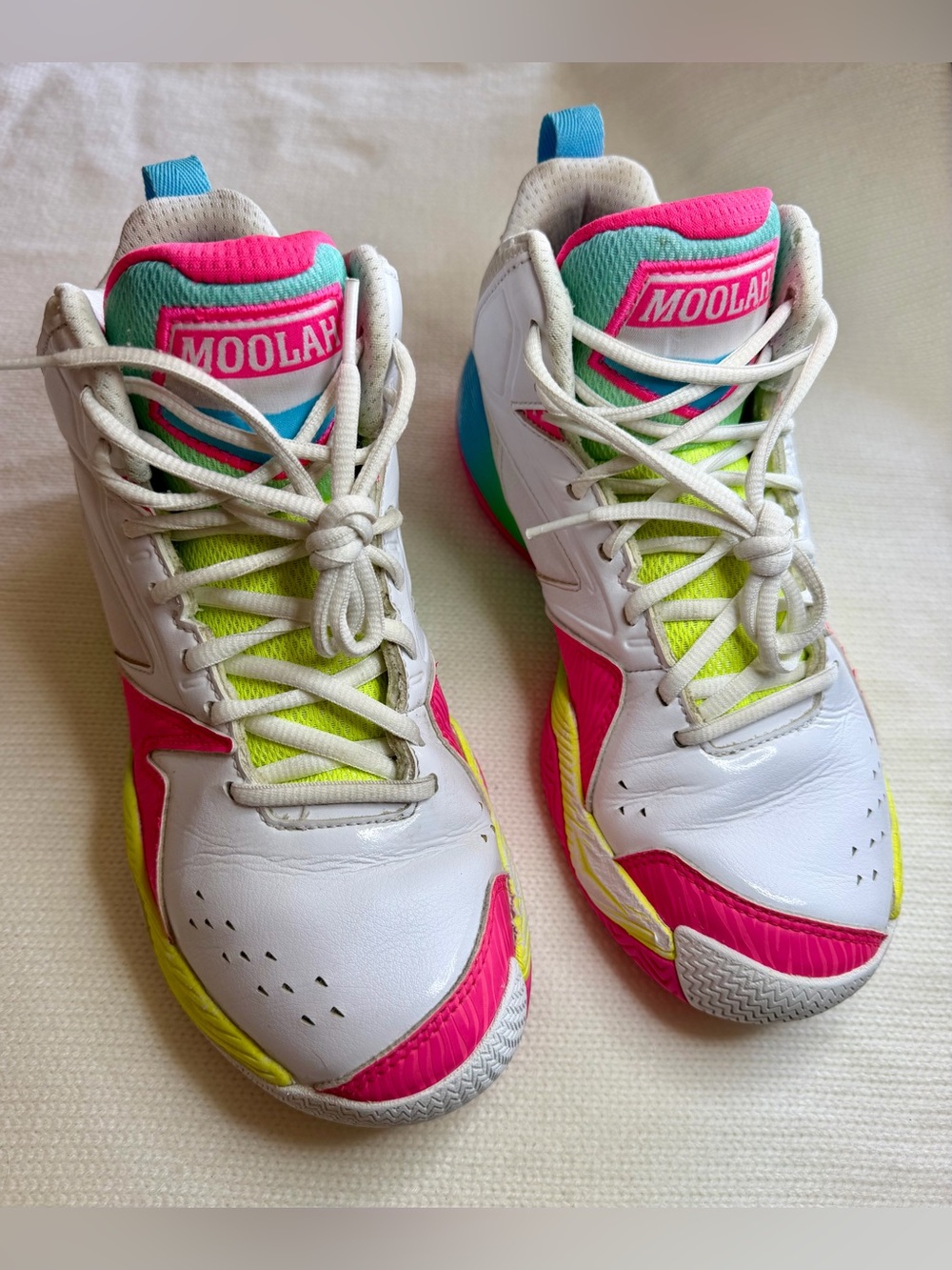 Moolah Kicks Press Break ‘Neon Glo’ Youth Basketball Shoes Size 6Y